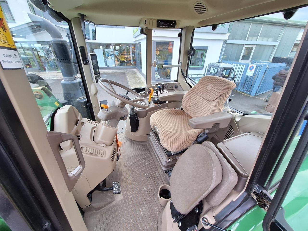 Traktor van het type John Deere 6120M AQ+, Gebrauchtmaschine in Niederkirchen (Foto 9)