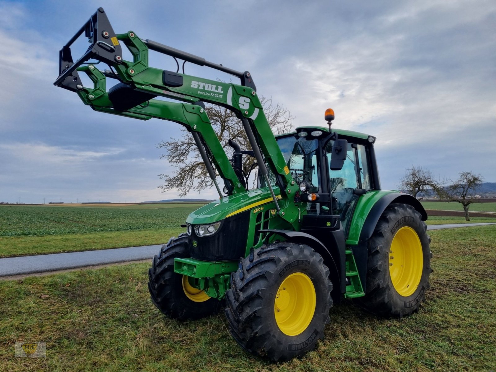 Traktor tip John Deere 6120M AutoPowr Frontlader, Gebrauchtmaschine in Willanzheim (Poză 2)