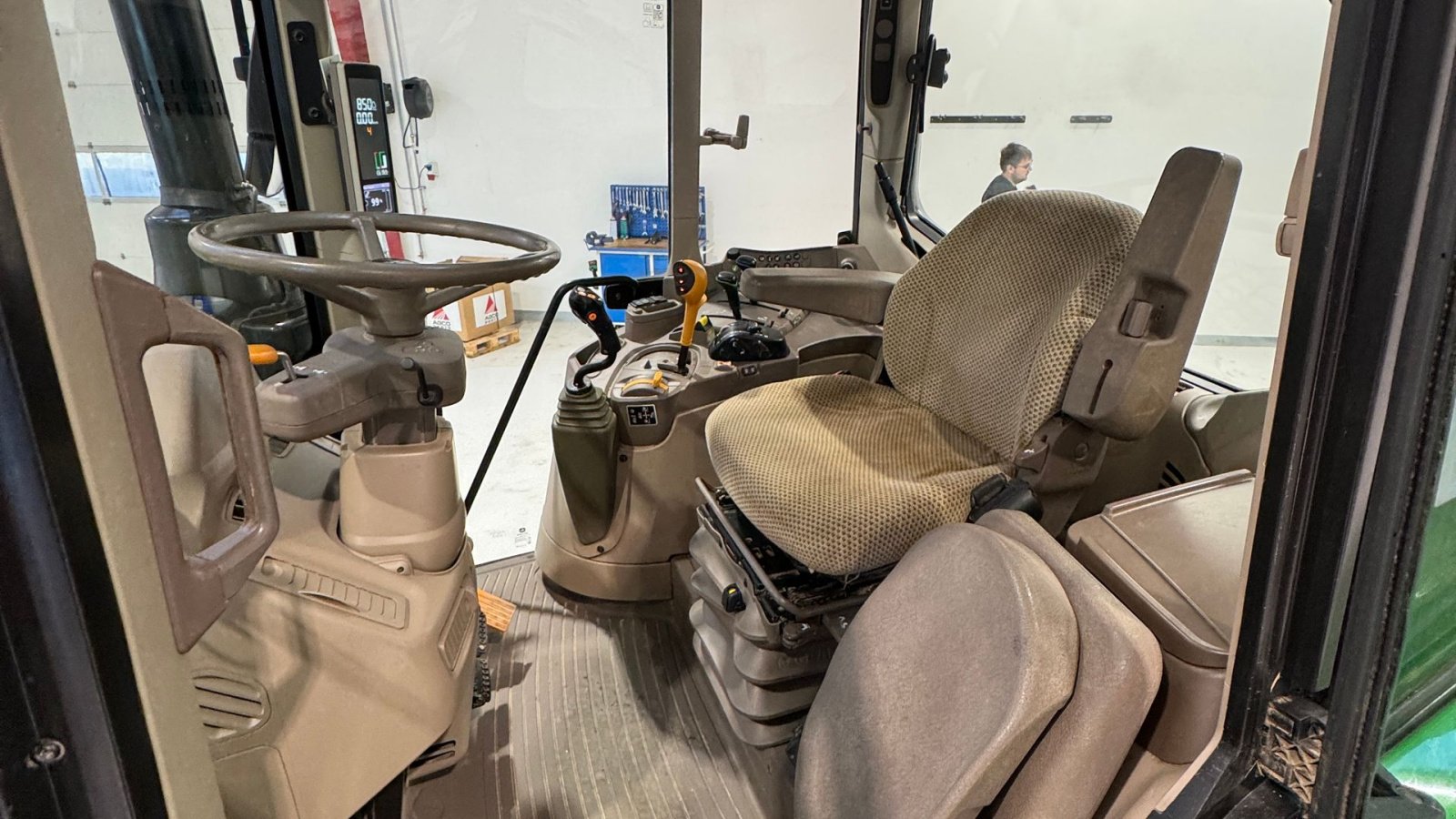 Traktor del tipo John Deere 6120M KUN 3300 TIMER!, Gebrauchtmaschine en Nørager (Imagen 17)