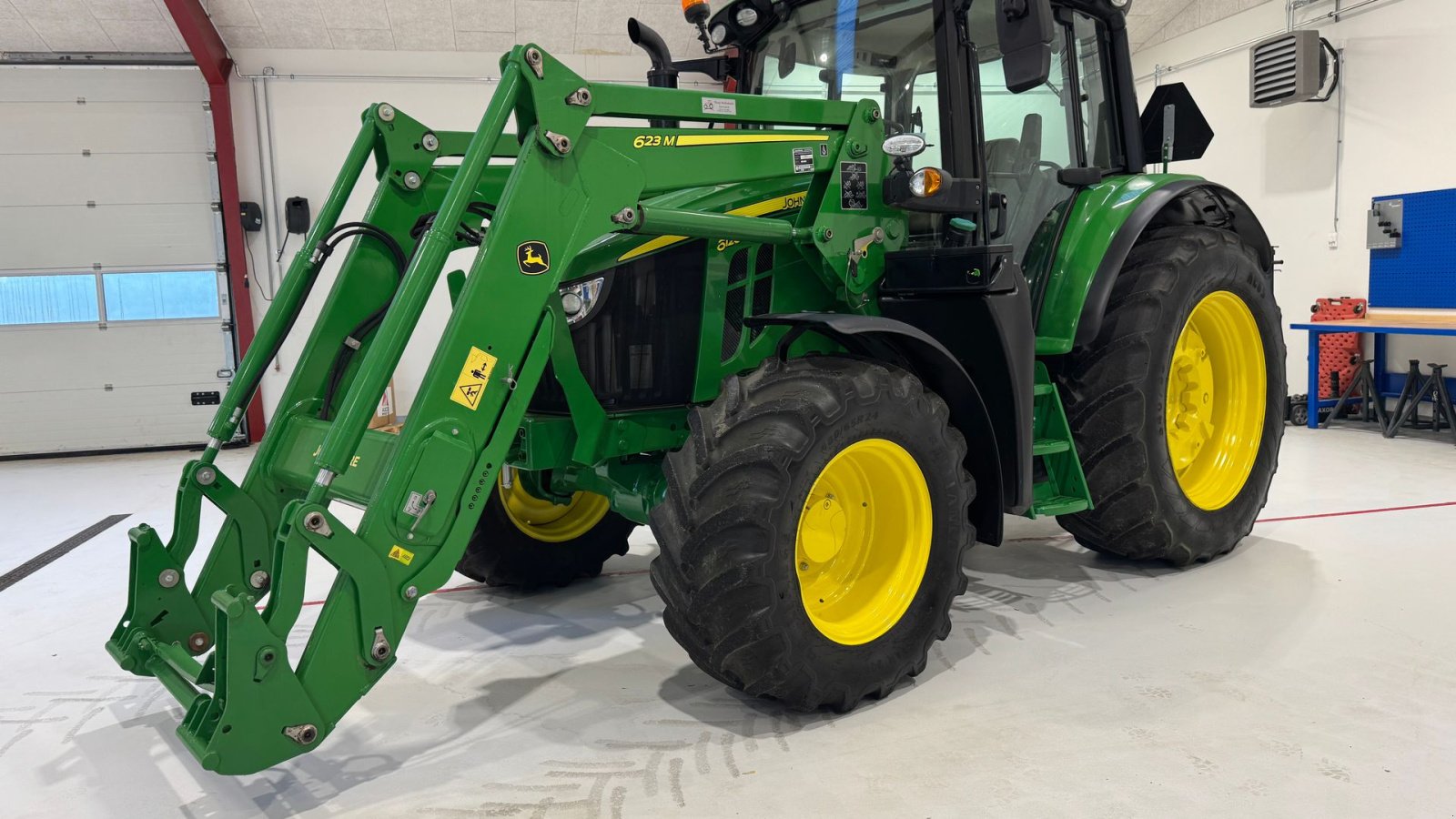 Traktor del tipo John Deere 6120M KUN 3300 TIMER!, Gebrauchtmaschine en Nørager (Imagen 1)