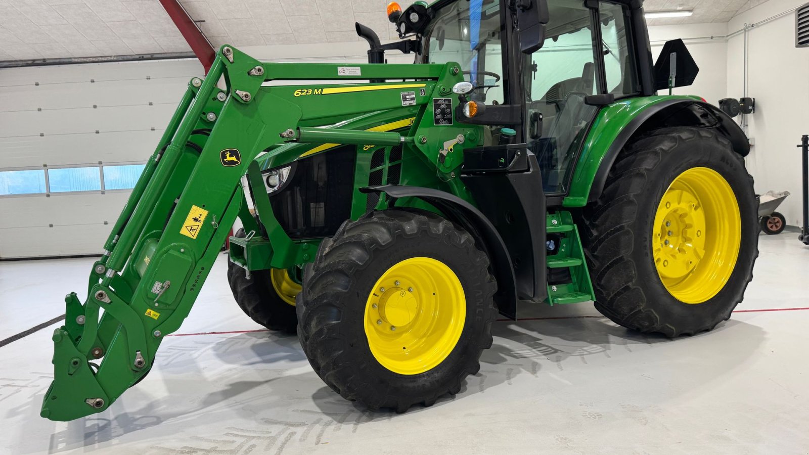 Traktor del tipo John Deere 6120M KUN 3300 TIMER!, Gebrauchtmaschine en Nørager (Imagen 2)