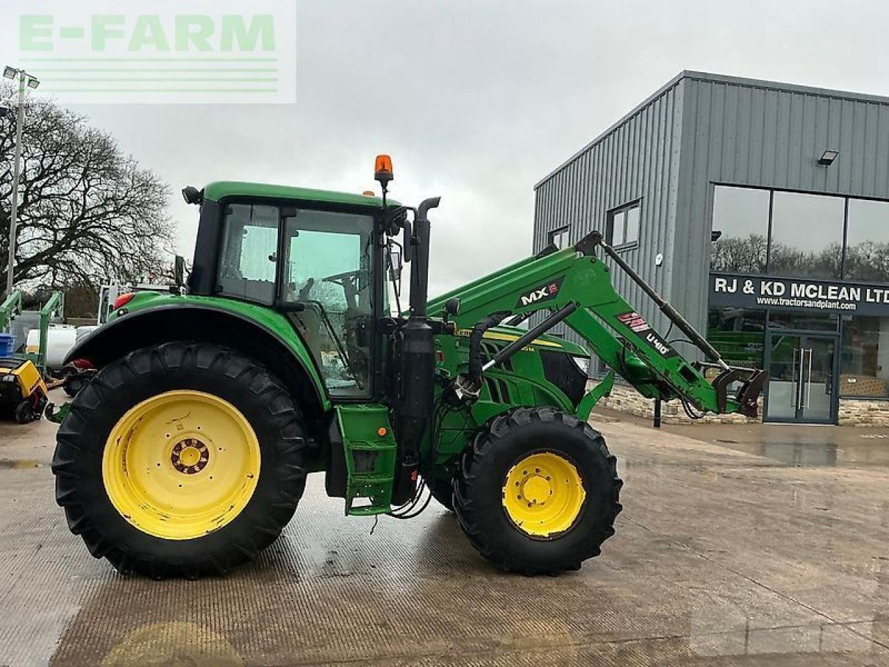 Traktor of the type John Deere 6120m tractor (st25511), Gebrauchtmaschine in SHAFTESBURY (Picture 2)