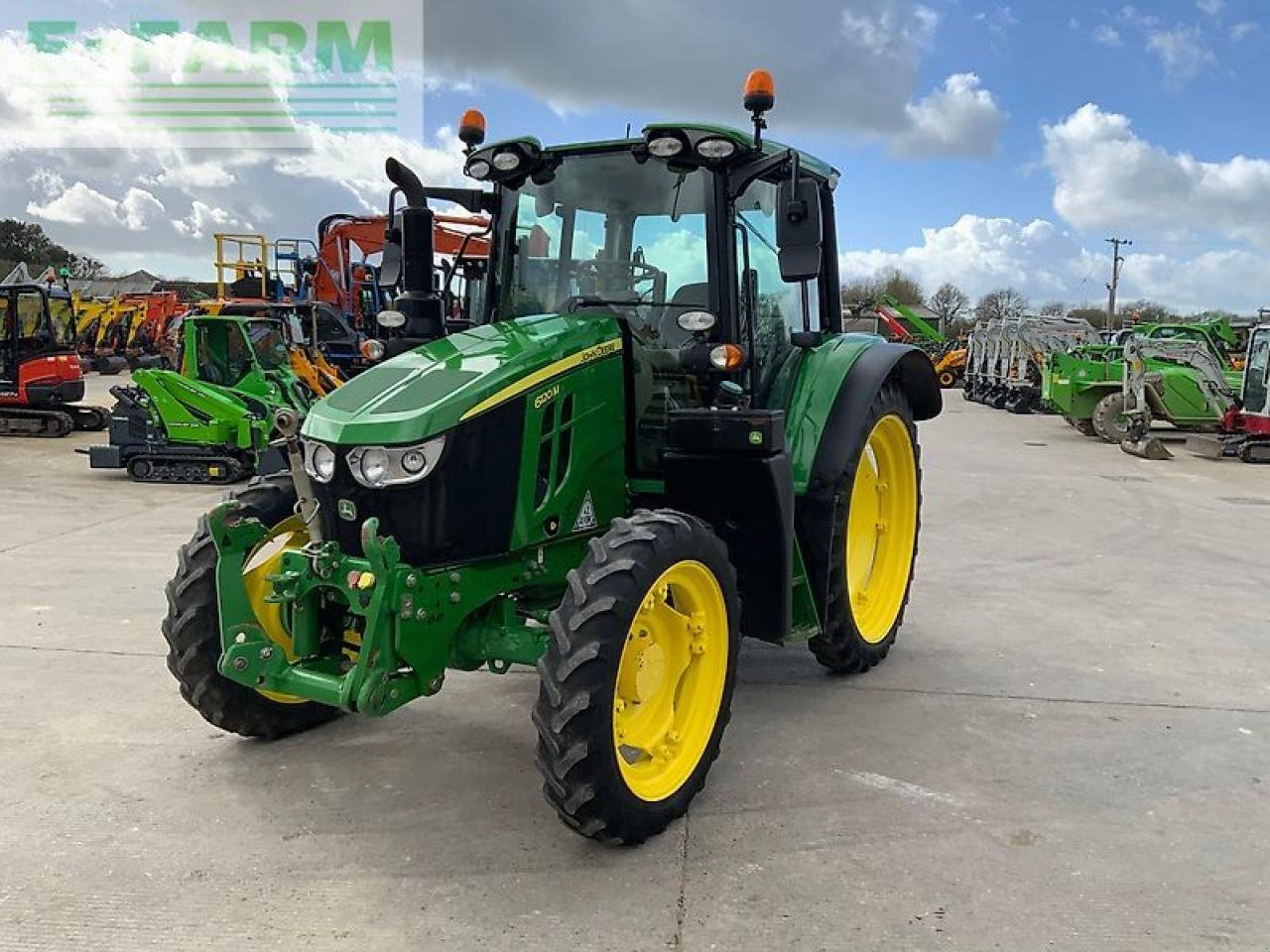 Traktor of the type John Deere 6120m tractor (st26118), Gebrauchtmaschine in SHAFTESBURY (Picture 4)