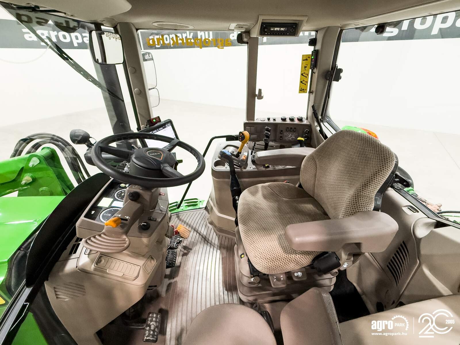 Traktor typu John Deere 6120M, Gebrauchtmaschine v Csengele (Obrázek 8)