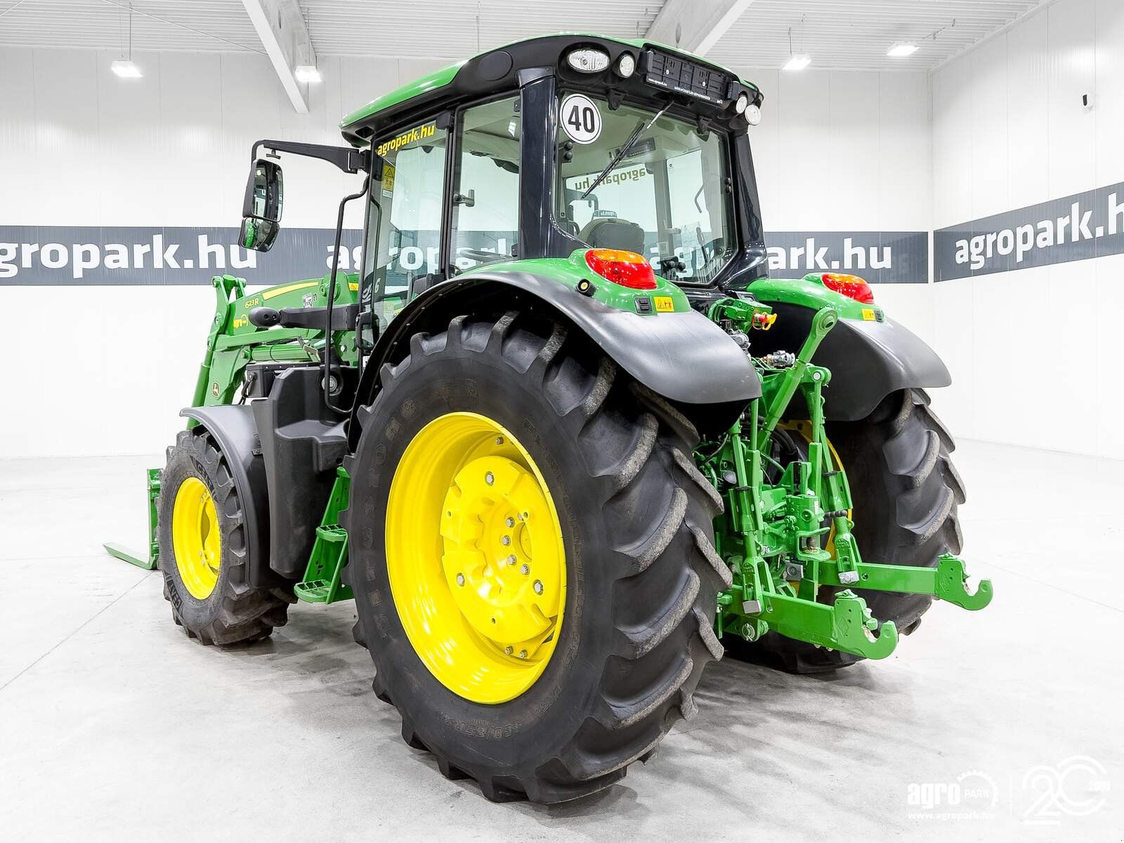 Traktor of the type John Deere 6120M, Gebrauchtmaschine in Csengele (Picture 4)