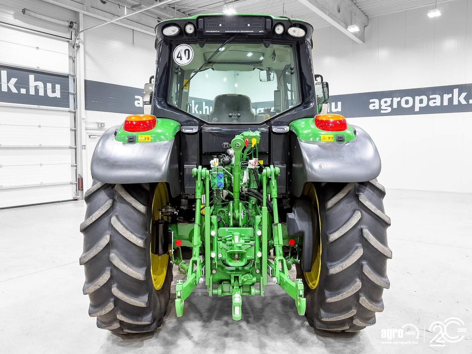 Traktor of the type John Deere 6120M, Gebrauchtmaschine in Csengele (Picture 5)