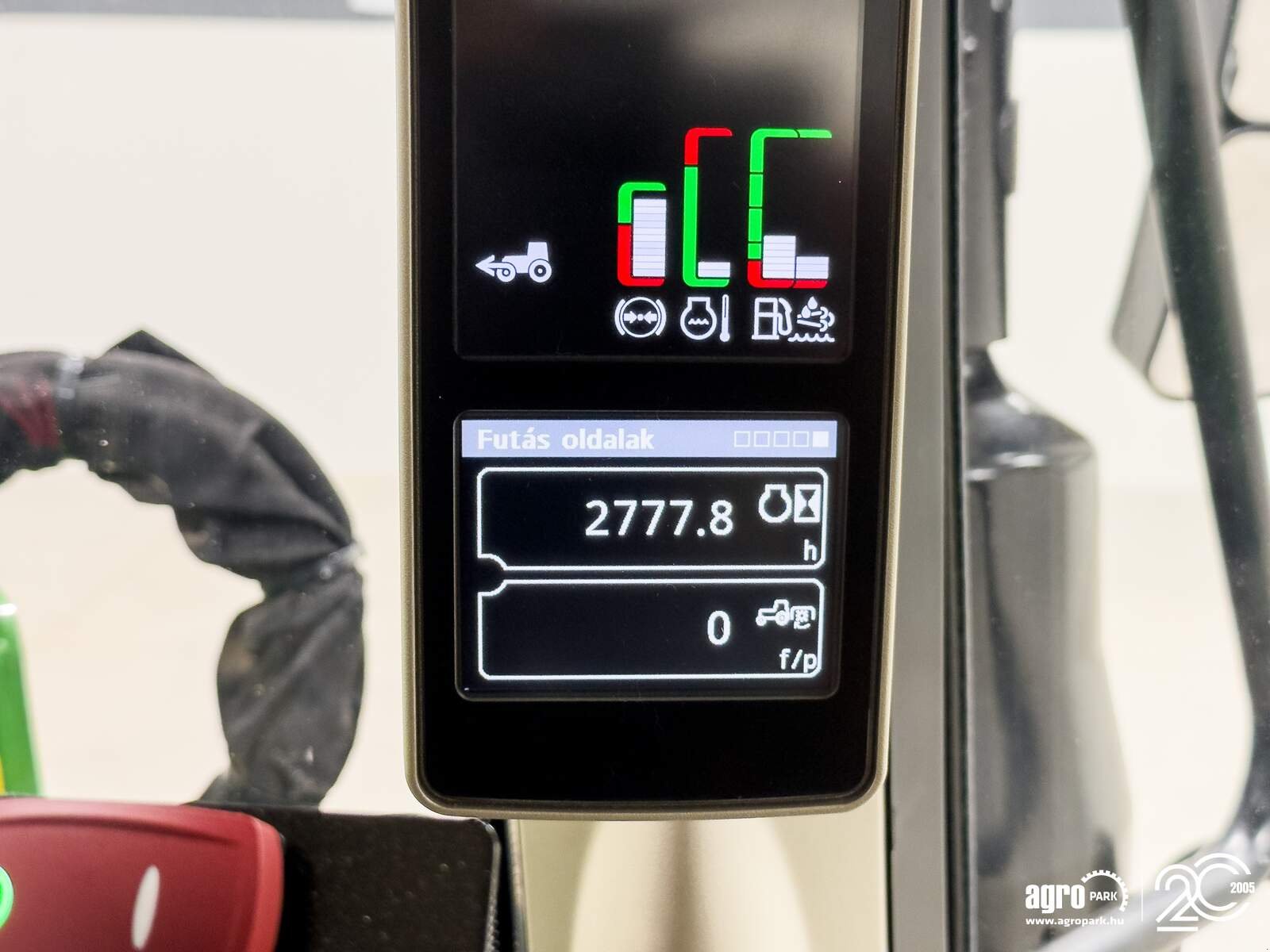 Traktor of the type John Deere 6120M, Gebrauchtmaschine in Csengele (Picture 10)