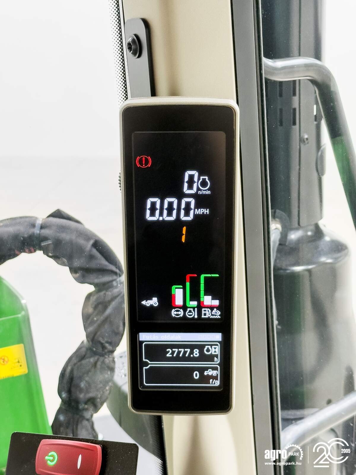 Traktor of the type John Deere 6120M, Gebrauchtmaschine in Csengele (Picture 22)