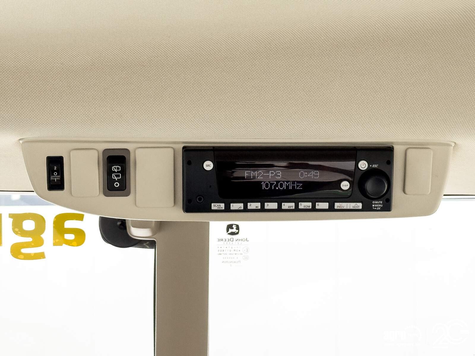 Traktor of the type John Deere 6120M, Gebrauchtmaschine in Csengele (Picture 26)