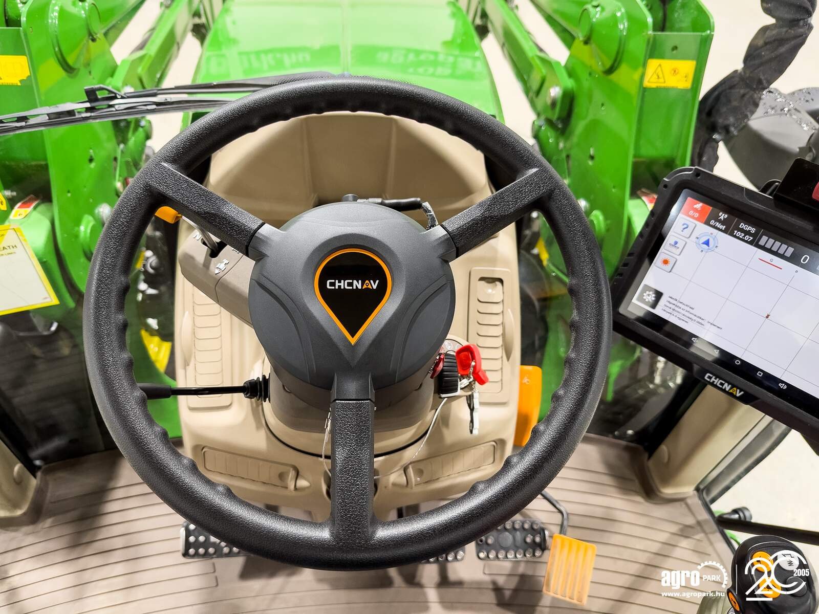 Traktor of the type John Deere 6120M, Gebrauchtmaschine in Csengele (Picture 28)