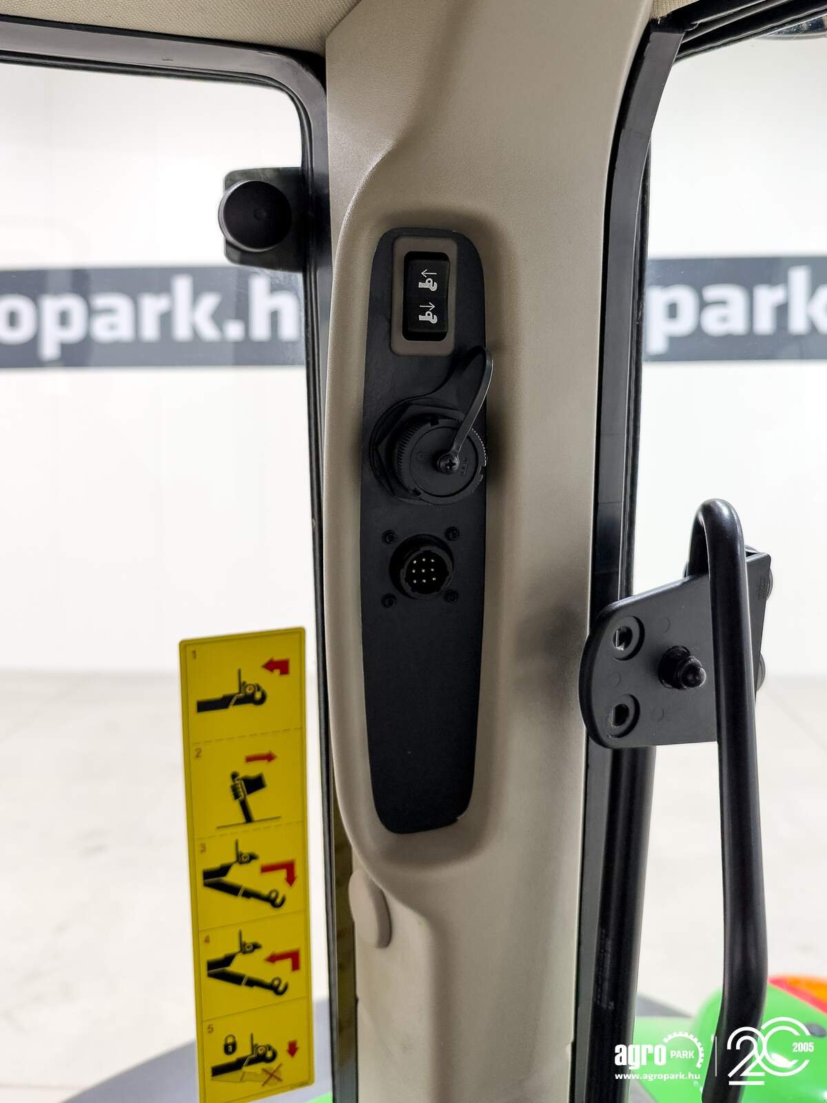 Traktor типа John Deere 6120M, Gebrauchtmaschine в Csengele (Фотография 21)