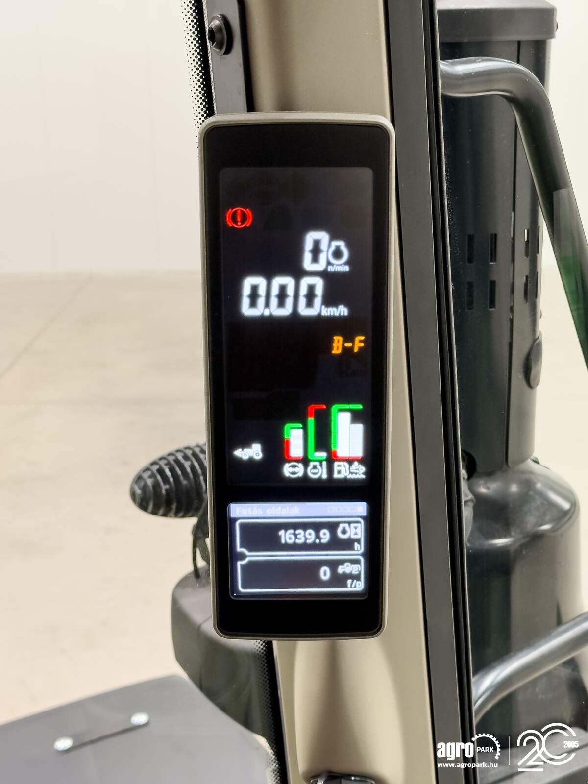 Traktor типа John Deere 6120M, Gebrauchtmaschine в Csengele (Фотография 22)