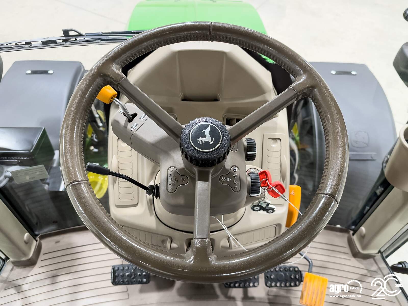 Traktor типа John Deere 6120M, Gebrauchtmaschine в Csengele (Фотография 25)