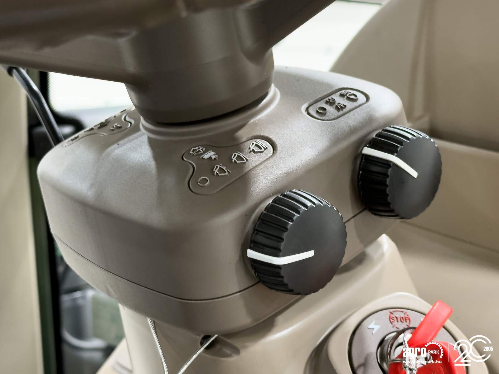 Traktor типа John Deere 6120M, Gebrauchtmaschine в Csengele (Фотография 26)