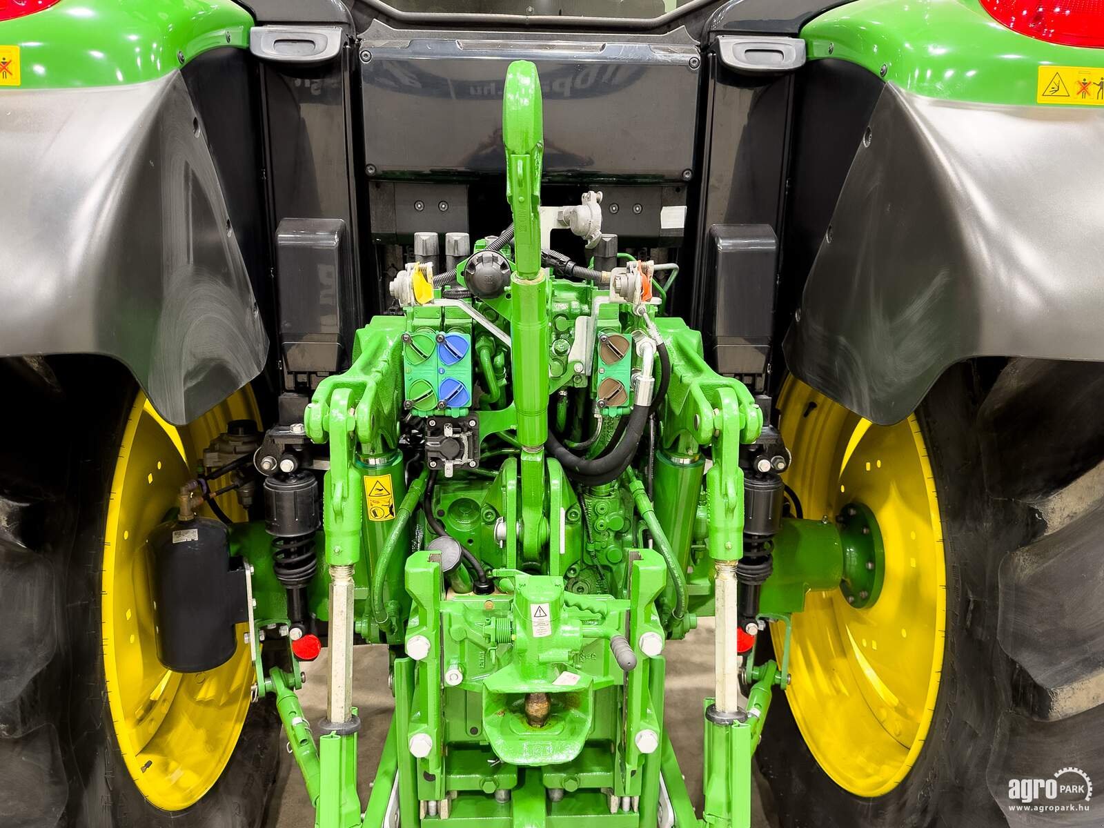 Traktor tip John Deere 6120M, Gebrauchtmaschine in Csengele (Poză 7)