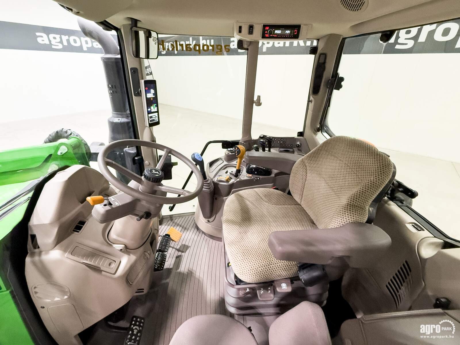 Traktor tip John Deere 6120M, Gebrauchtmaschine in Csengele (Poză 8)