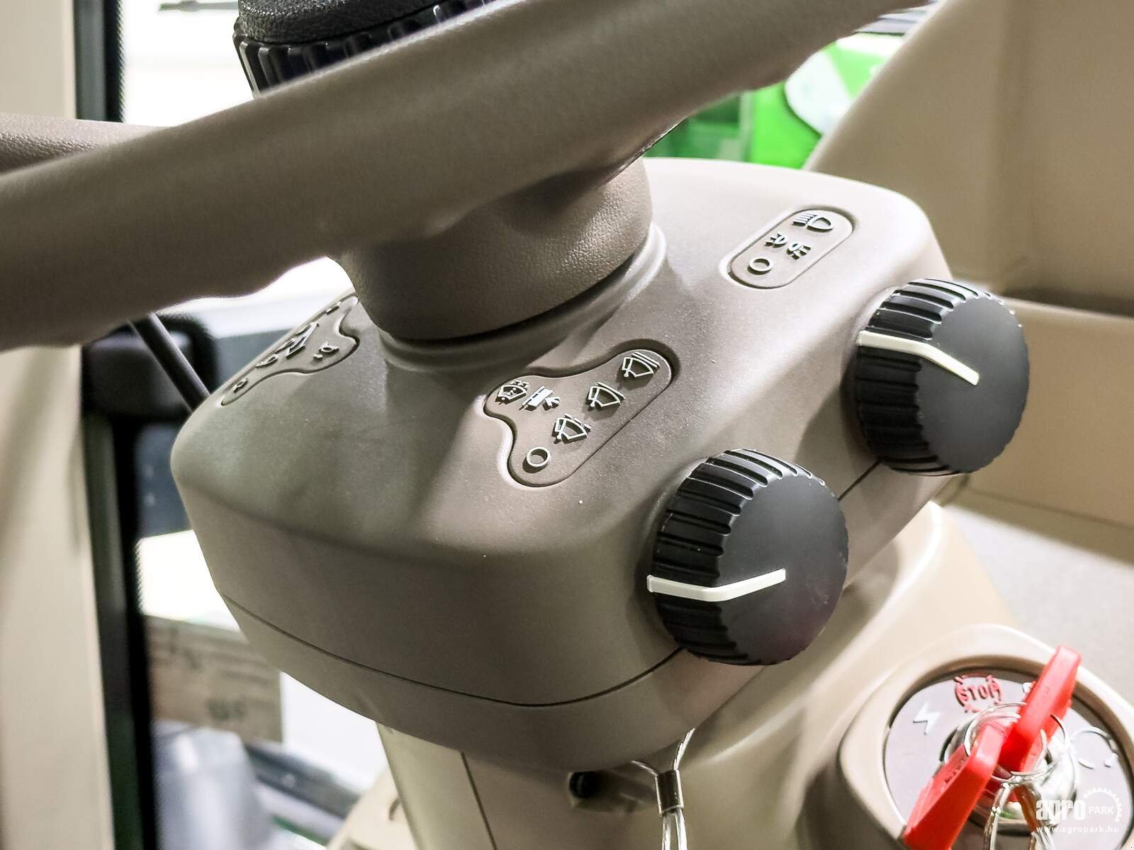 Traktor tip John Deere 6120M, Gebrauchtmaschine in Csengele (Poză 26)