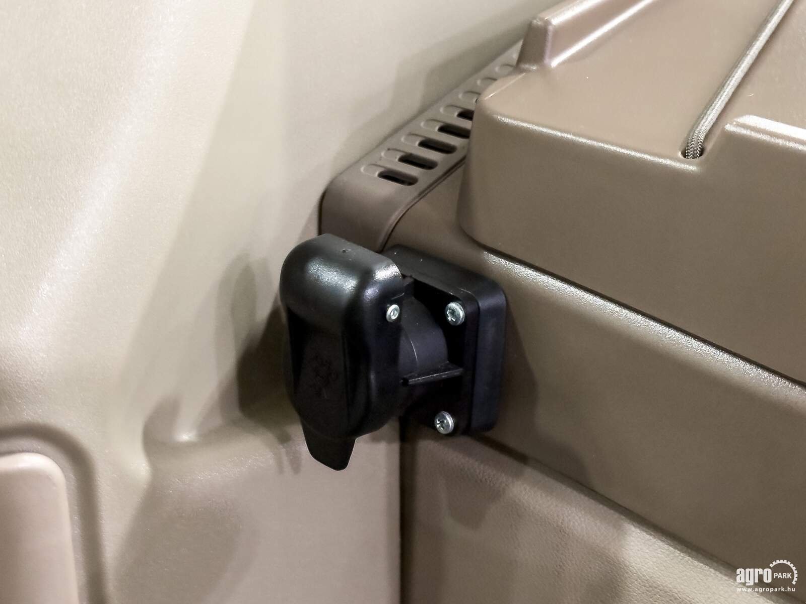 Traktor tip John Deere 6120M, Gebrauchtmaschine in Csengele (Poză 29)