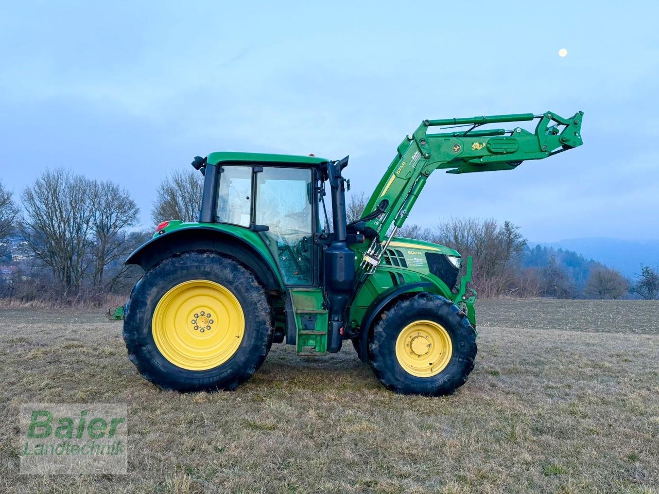 Traktor del tipo John Deere 6120M, Gebrauchtmaschine en OBERNDORF-HOCHMOESSINGEN (Imagen 2)
