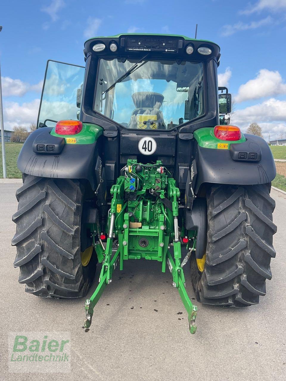 Traktor Türe ait John Deere 6120M, Gebrauchtmaschine içinde OBERNDORF-HOCHMOESSINGEN (resim 3)