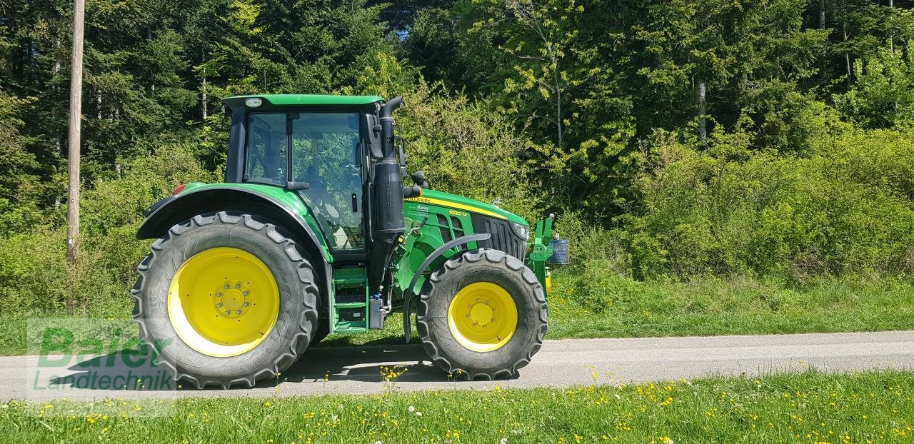 Traktor типа John Deere 6120M, Gebrauchtmaschine в OBERNDORF-HOCHMOESSINGEN (Фотография 1)