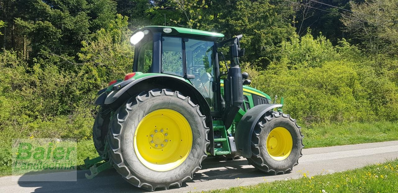Traktor типа John Deere 6120M, Gebrauchtmaschine в OBERNDORF-HOCHMOESSINGEN (Фотография 3)