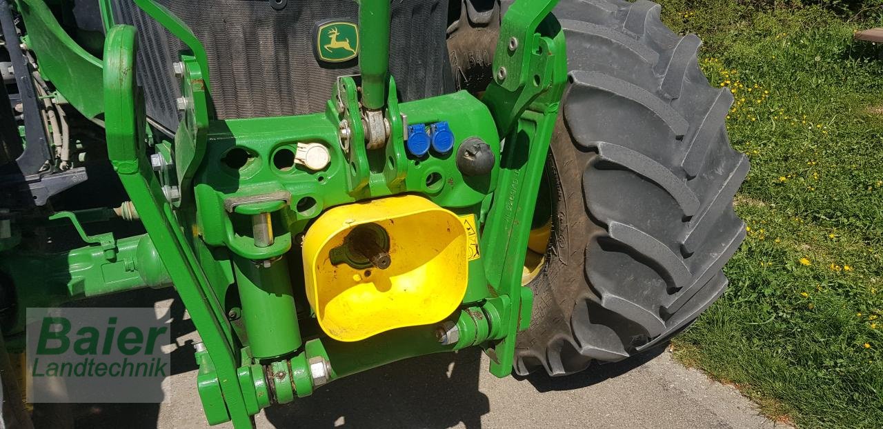 Traktor типа John Deere 6120M, Gebrauchtmaschine в OBERNDORF-HOCHMOESSINGEN (Фотография 8)