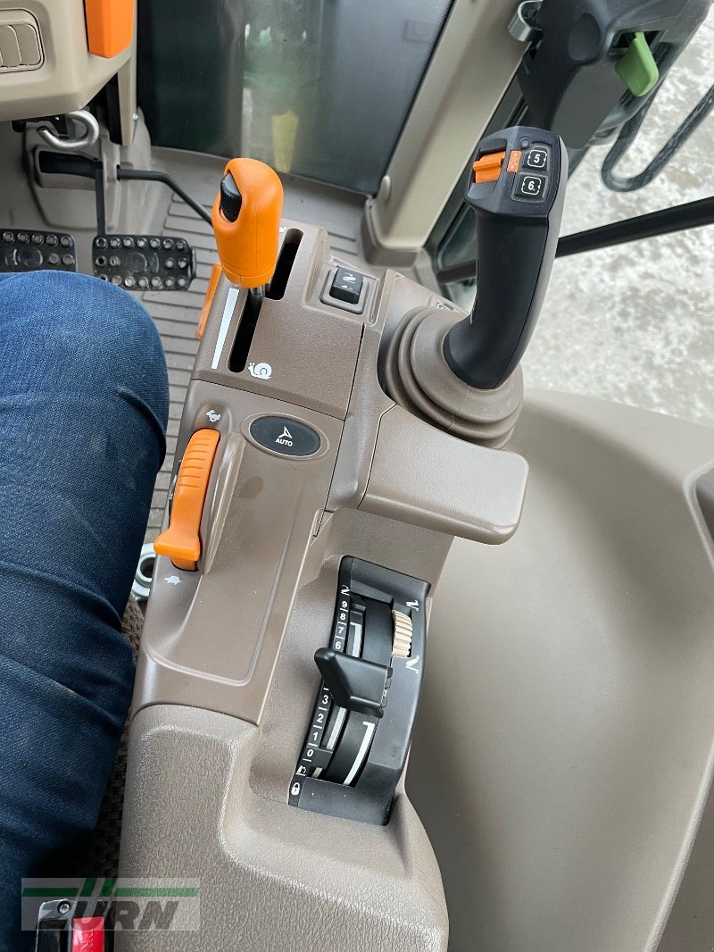 Traktor van het type John Deere 6120M, Gebrauchtmaschine in Merklingen (Foto 20)