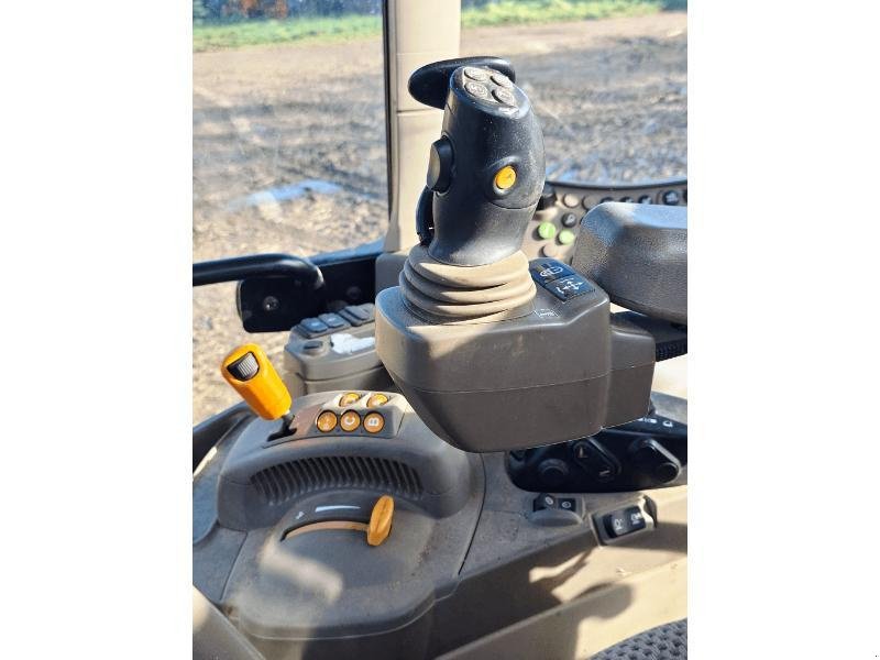 Traktor za tip John Deere 6120M, Gebrauchtmaschine u SAINT-GERMAIN DU PUY (Slika 7)