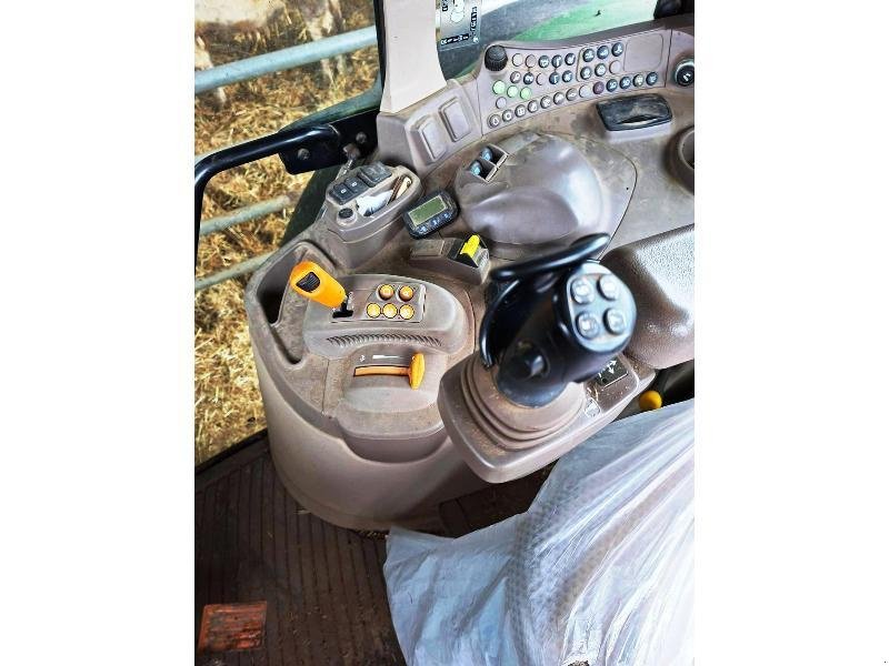 Traktor za tip John Deere 6120M, Gebrauchtmaschine u SAINT-GERMAIN DU PUY (Slika 6)