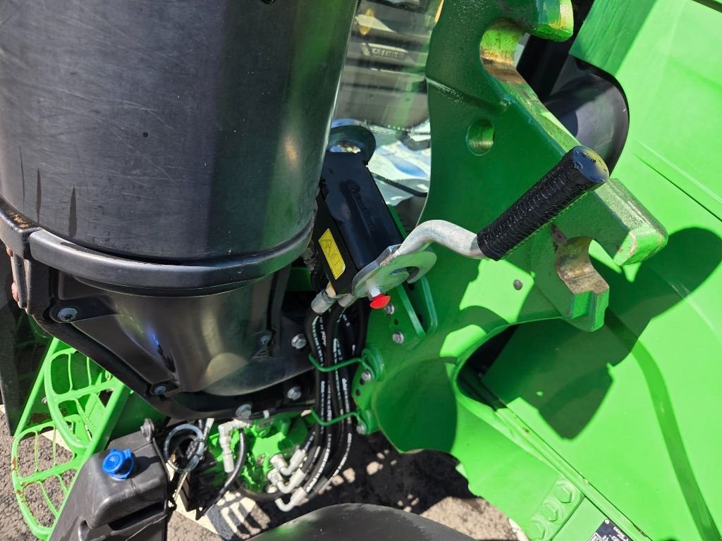 Traktor del tipo John Deere 6120M, Gebrauchtmaschine en BRECEY (Imagen 7)