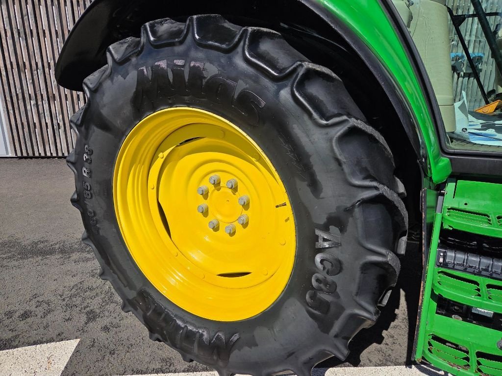 Traktor del tipo John Deere 6120M, Gebrauchtmaschine en BRECEY (Imagen 5)