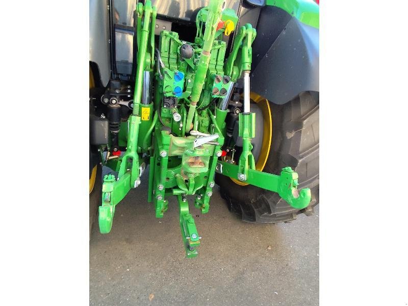 Traktor des Typs John Deere 6120M, Gebrauchtmaschine in SAINT GENEST D'AMBIERE (Bild 10)