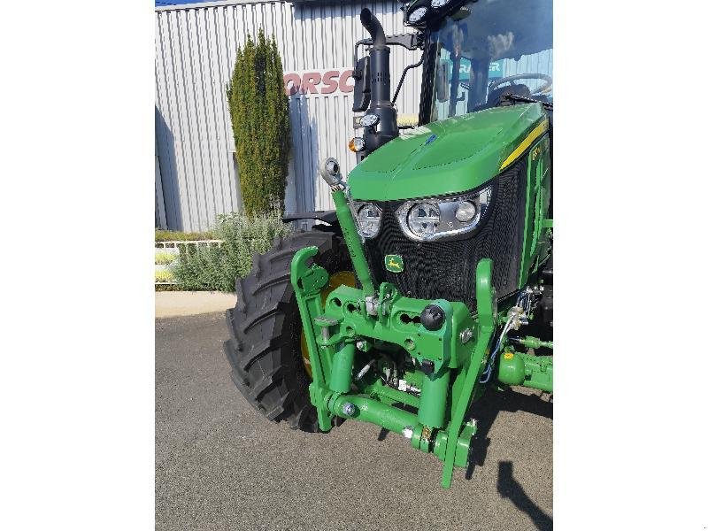 Traktor des Typs John Deere 6120M, Gebrauchtmaschine in SAINT GENEST D'AMBIERE (Bild 7)