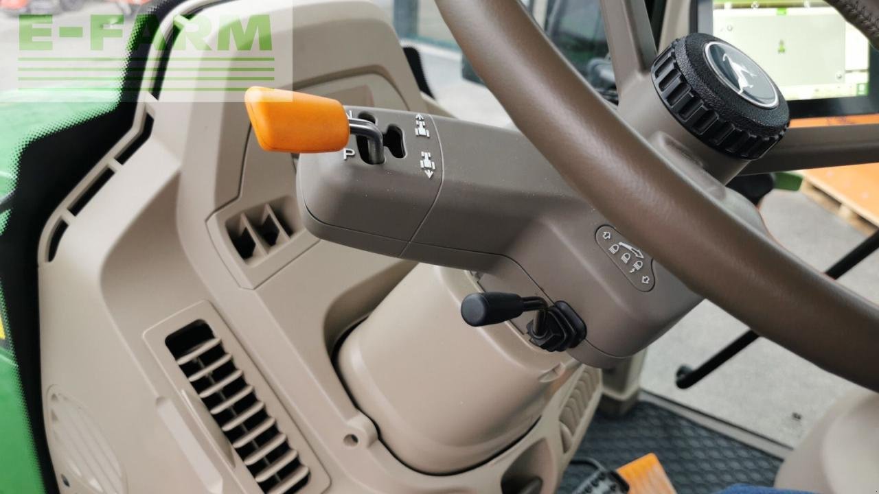 Traktor типа John Deere 6120M, Gebrauchtmaschine в REDLHAM (Фотография 24)