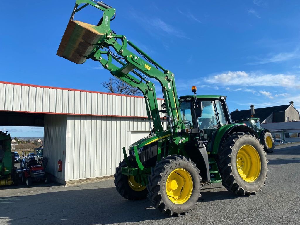 Traktor типа John Deere 6120M, Gebrauchtmaschine в GUERET (Фотография 1)