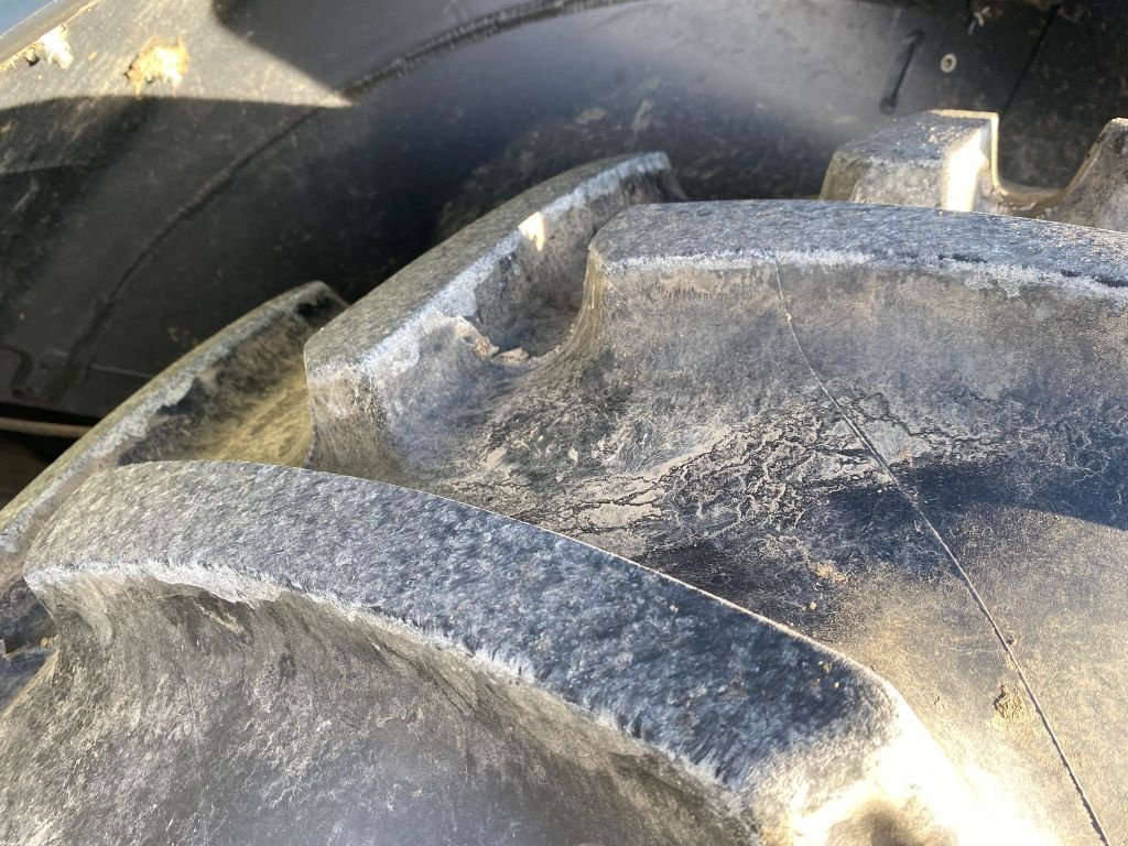 Traktor типа John Deere 6120M, Gebrauchtmaschine в GUERET (Фотография 11)