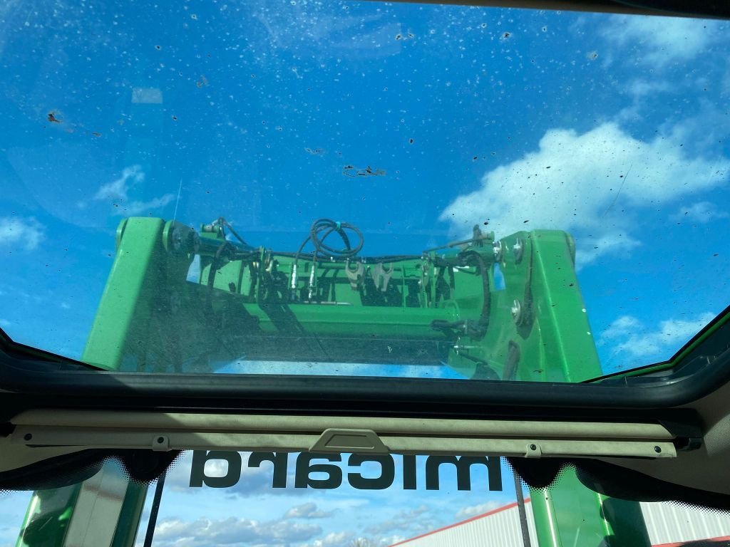 Traktor типа John Deere 6120M, Gebrauchtmaschine в GUERET (Фотография 9)