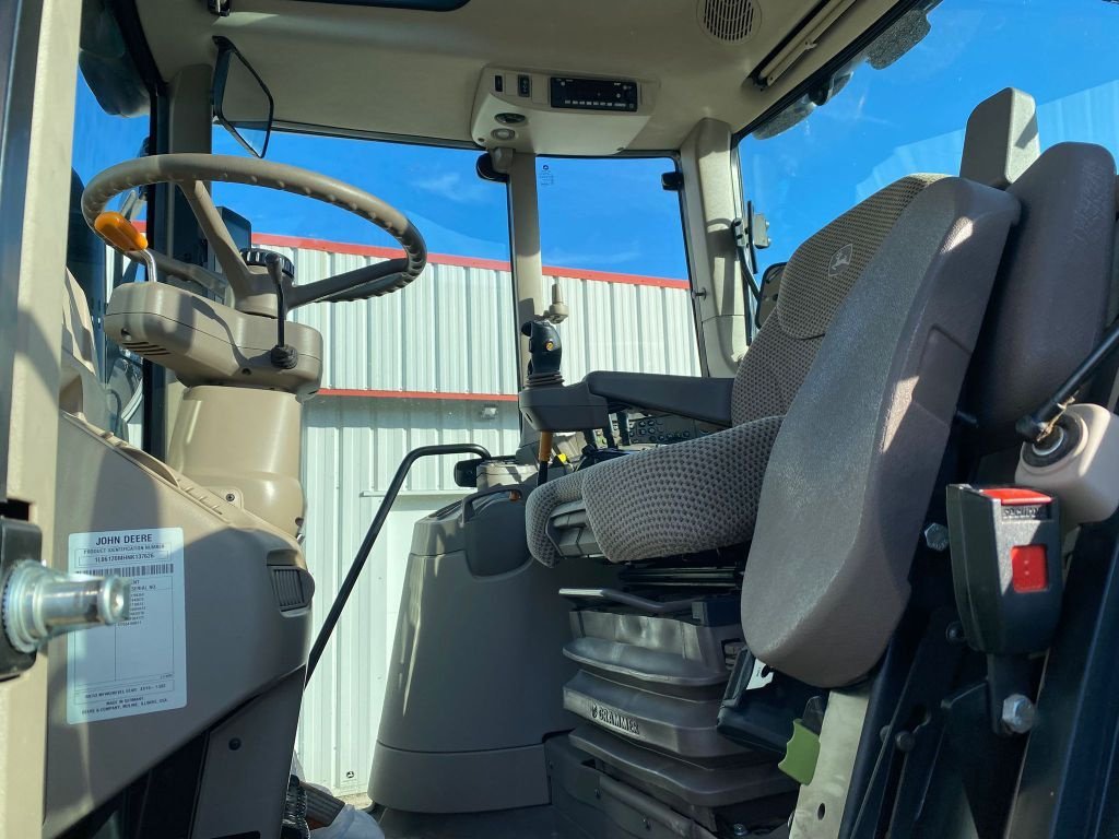 Traktor типа John Deere 6120M, Gebrauchtmaschine в GUERET (Фотография 5)