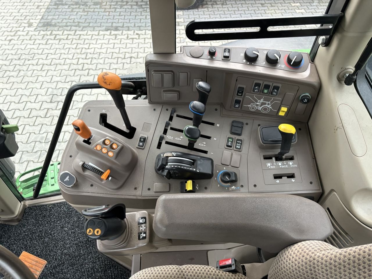 Traktor a típus John Deere 6120M, Gebrauchtmaschine ekkor: Beek en Donk (Kép 10)