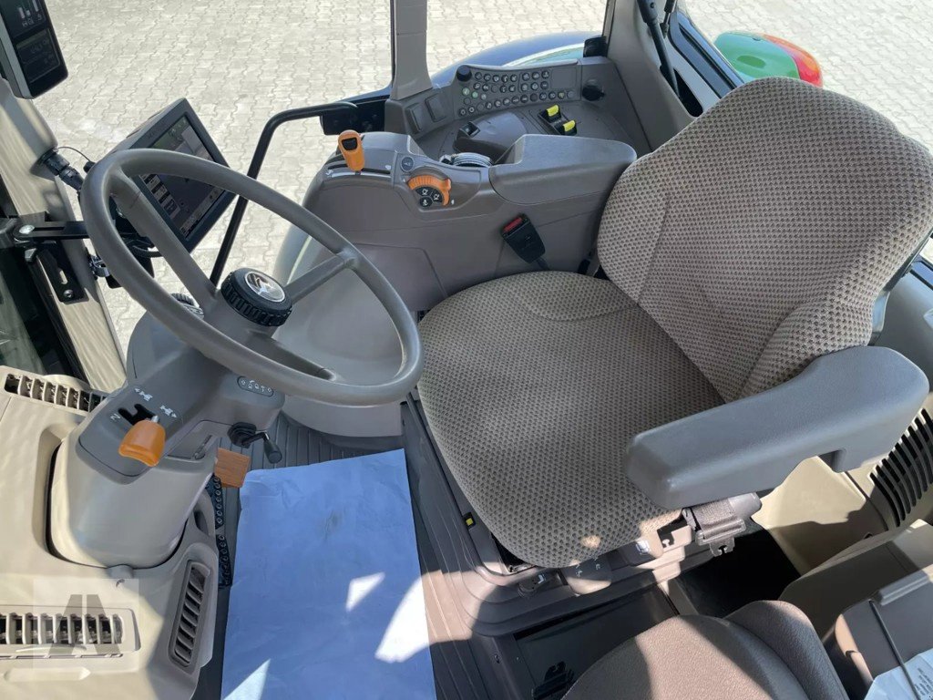 Traktor типа John Deere 6120M, Gebrauchtmaschine в Regensdorf (Фотография 11)