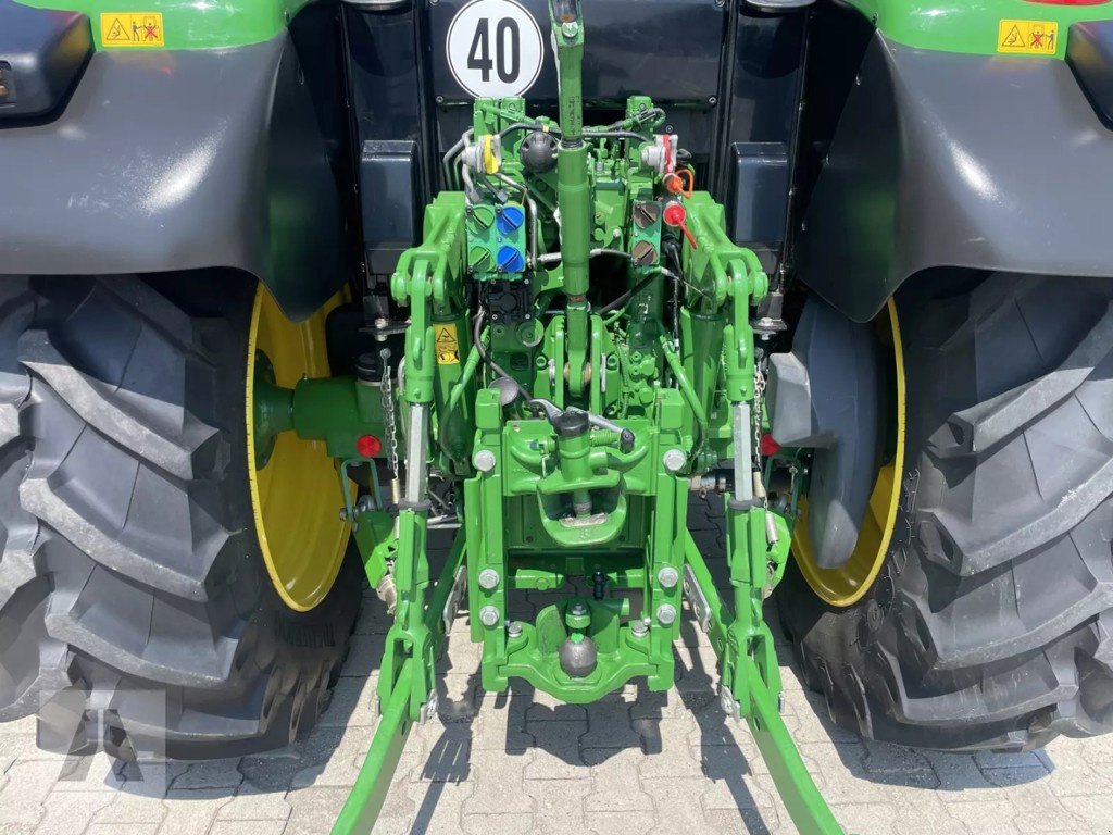 Traktor типа John Deere 6120M, Gebrauchtmaschine в Regensdorf (Фотография 9)