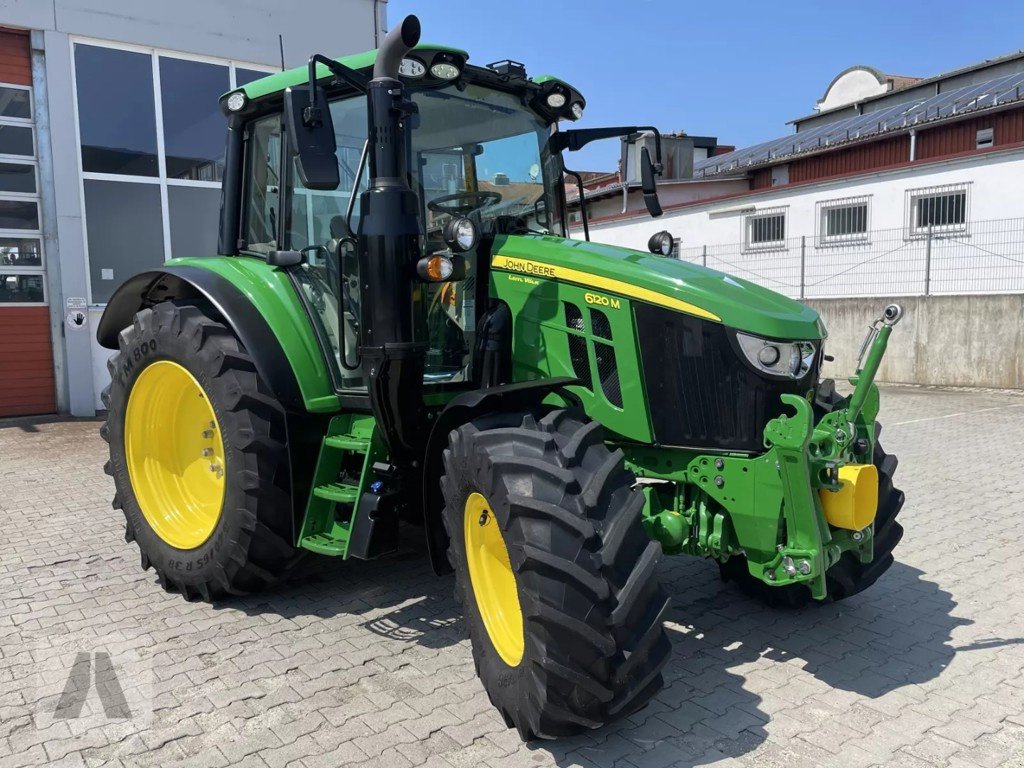 Traktor типа John Deere 6120M, Gebrauchtmaschine в Regensdorf (Фотография 1)