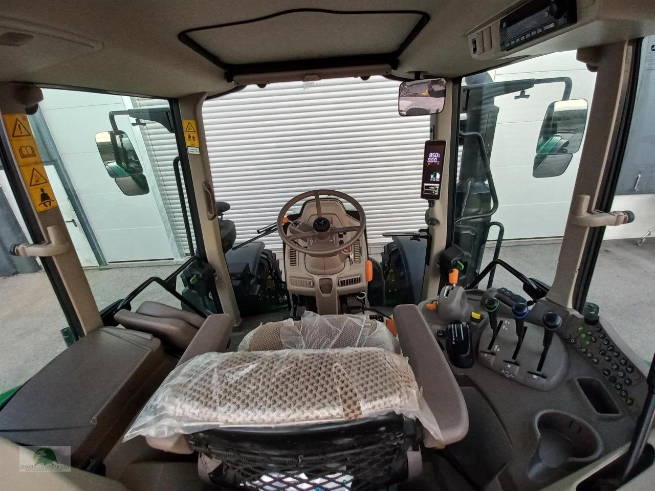 Traktor des Typs John Deere 6120M, Neumaschine in Hofheim (Bild 10)