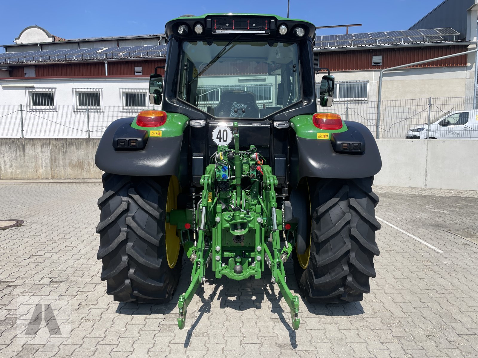 Traktor типа John Deere 6120M, Gebrauchtmaschine в Eggenfelden (Фотография 8)