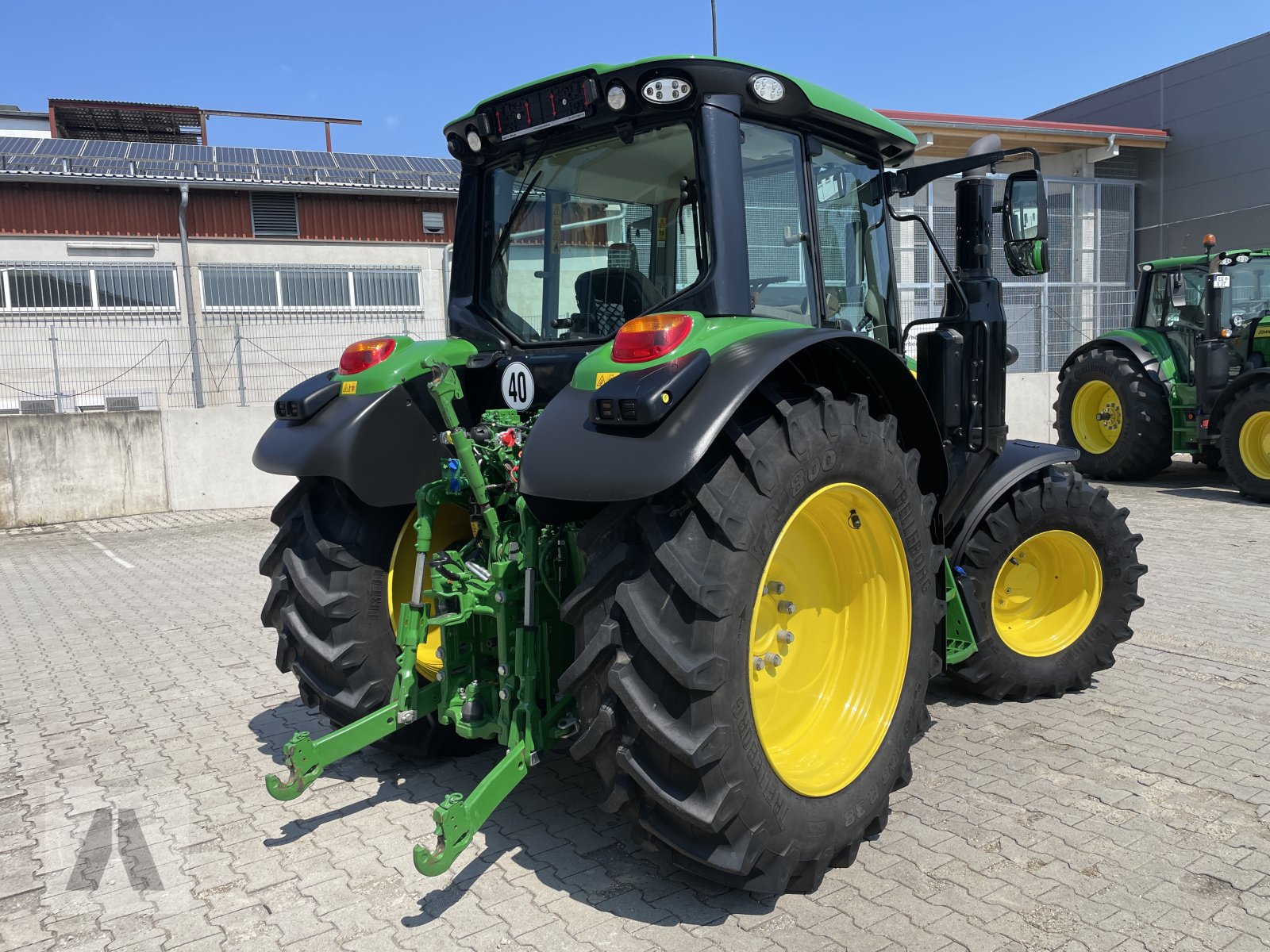 Traktor типа John Deere 6120M, Gebrauchtmaschine в Eggenfelden (Фотография 9)