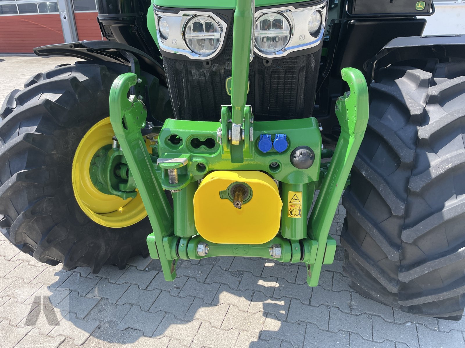 Traktor типа John Deere 6120M, Gebrauchtmaschine в Eggenfelden (Фотография 12)