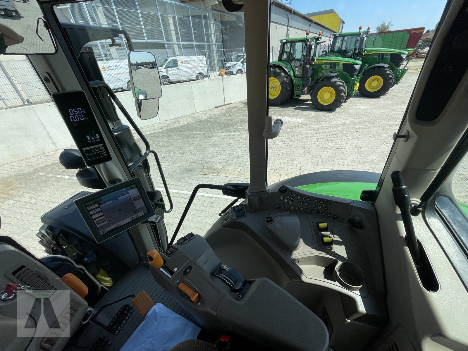 Traktor типа John Deere 6120M, Gebrauchtmaschine в Eggenfelden (Фотография 15)