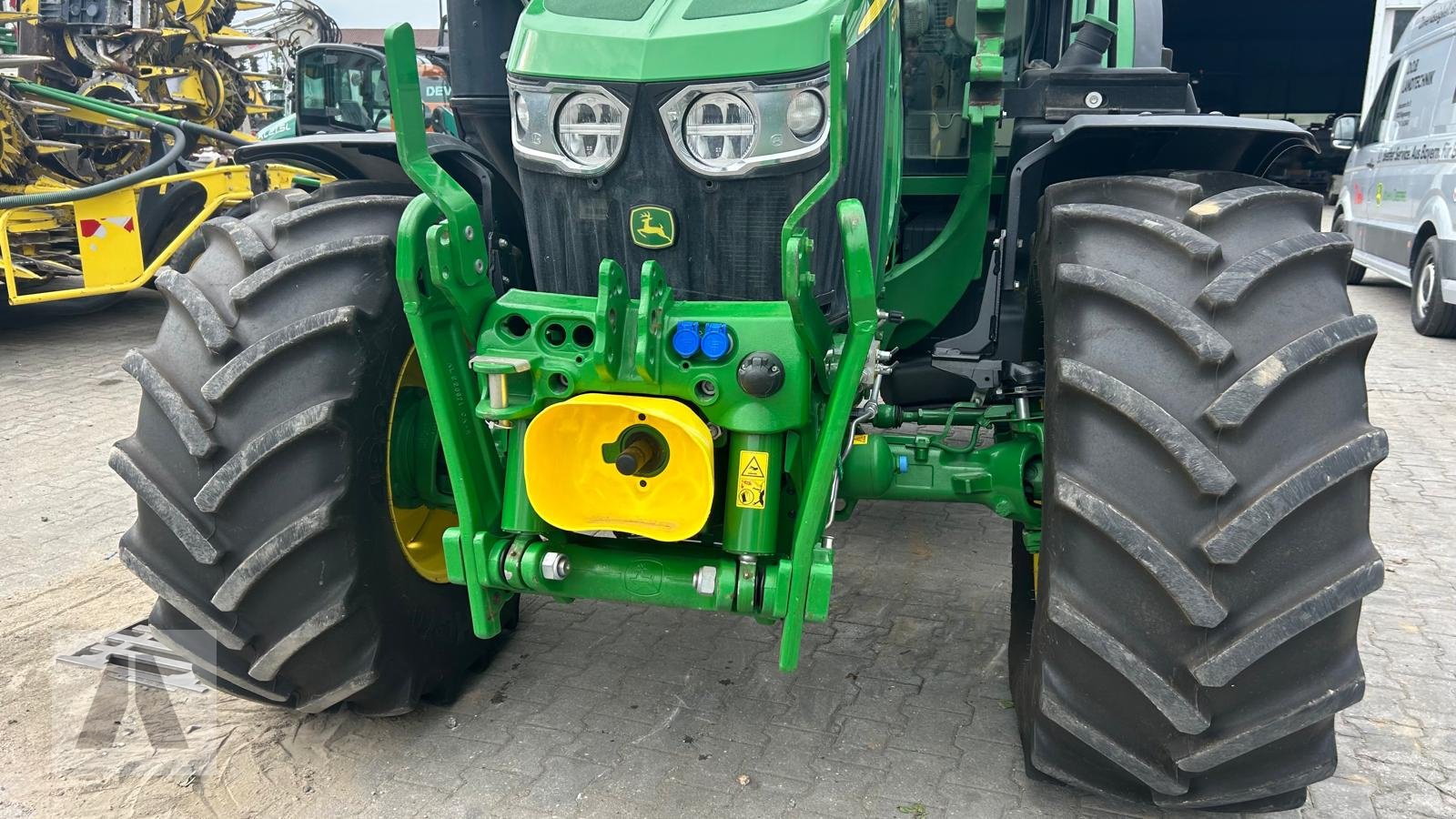 Traktor типа John Deere 6120M, Gebrauchtmaschine в Regensburg (Фотография 9)