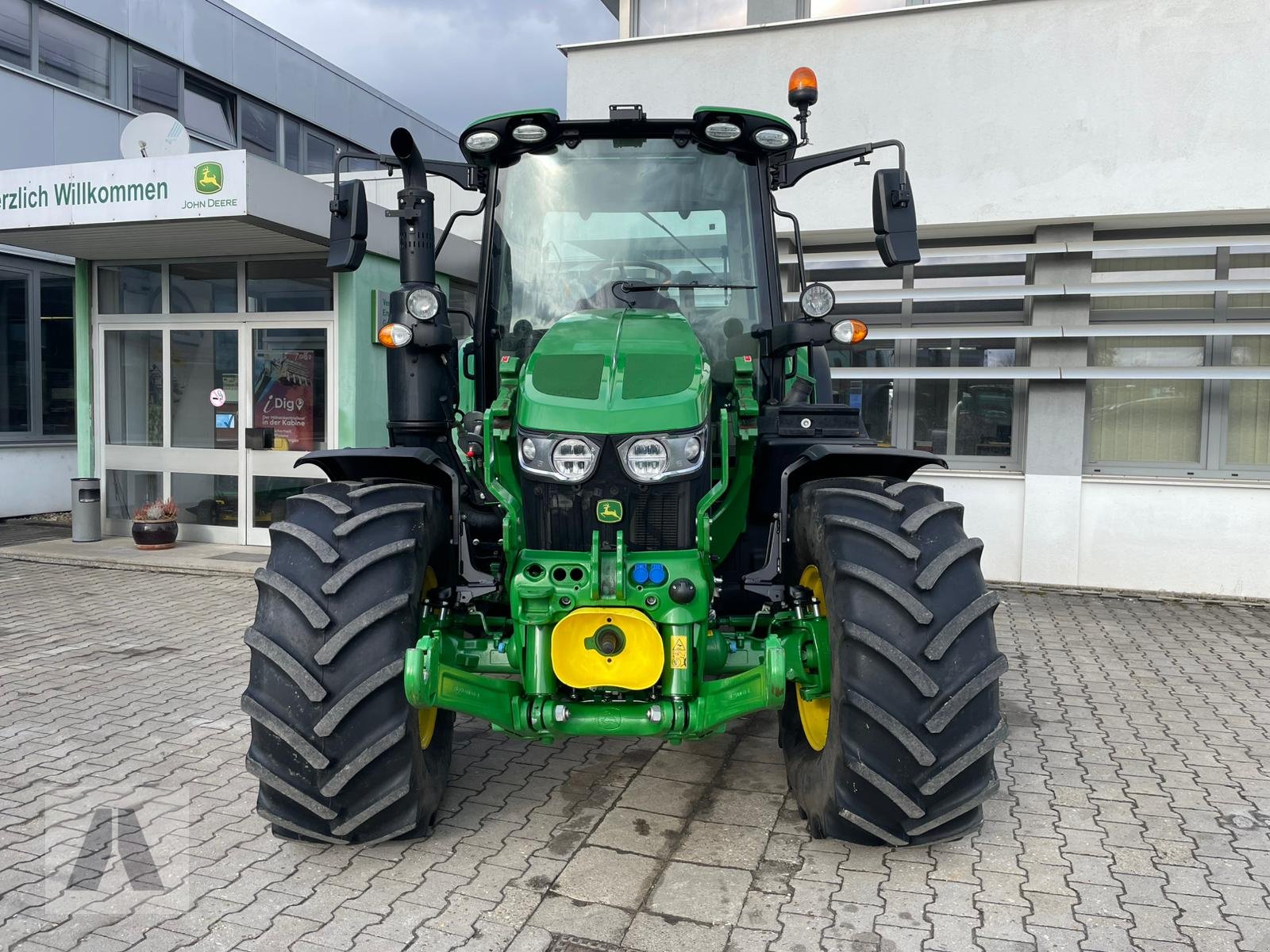 Traktor typu John Deere 6120M, Gebrauchtmaschine v Regensburg (Obrázek 2)